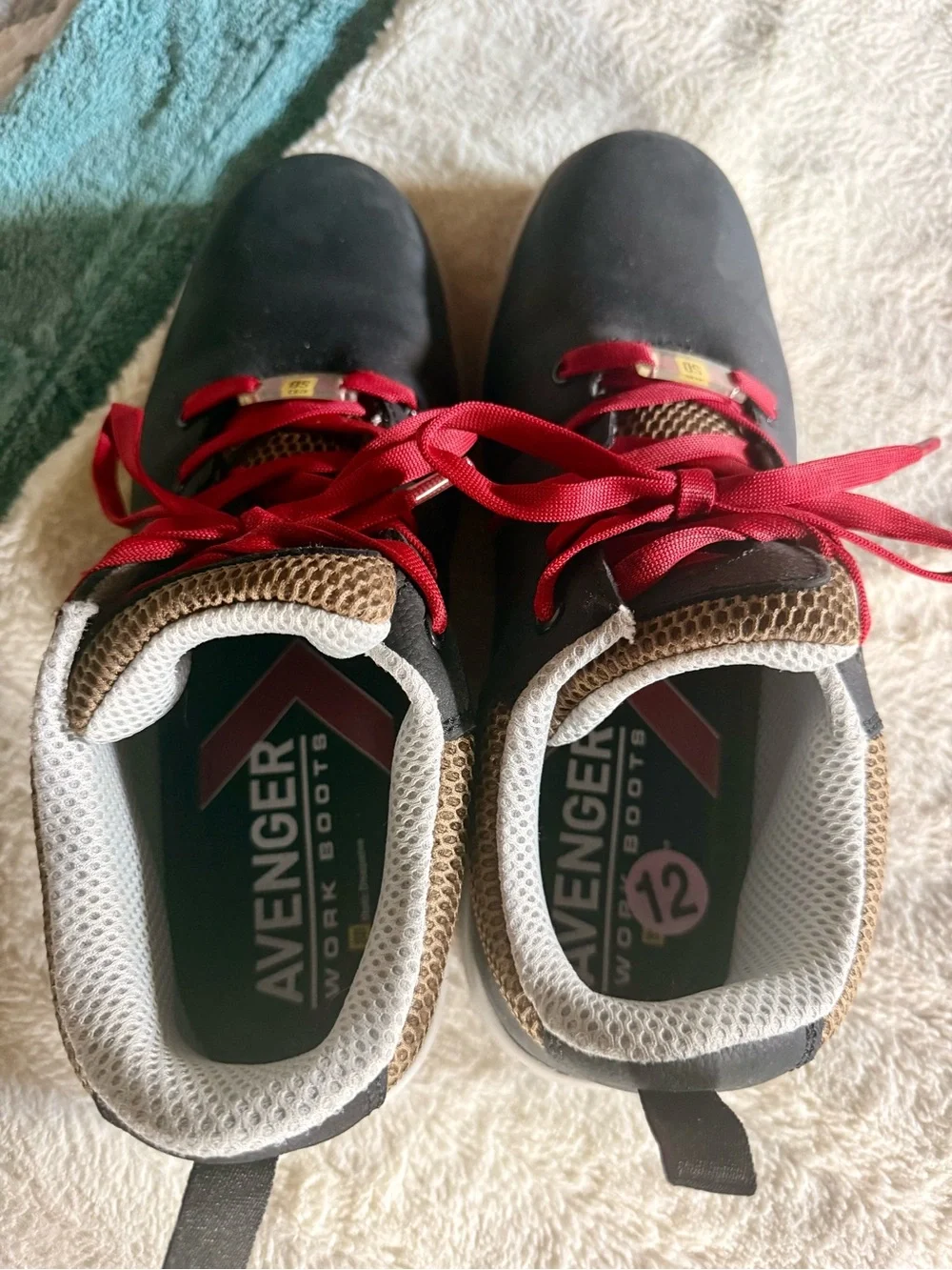 Avenger Men's Charcoal Gray Sneakers with Red Laces